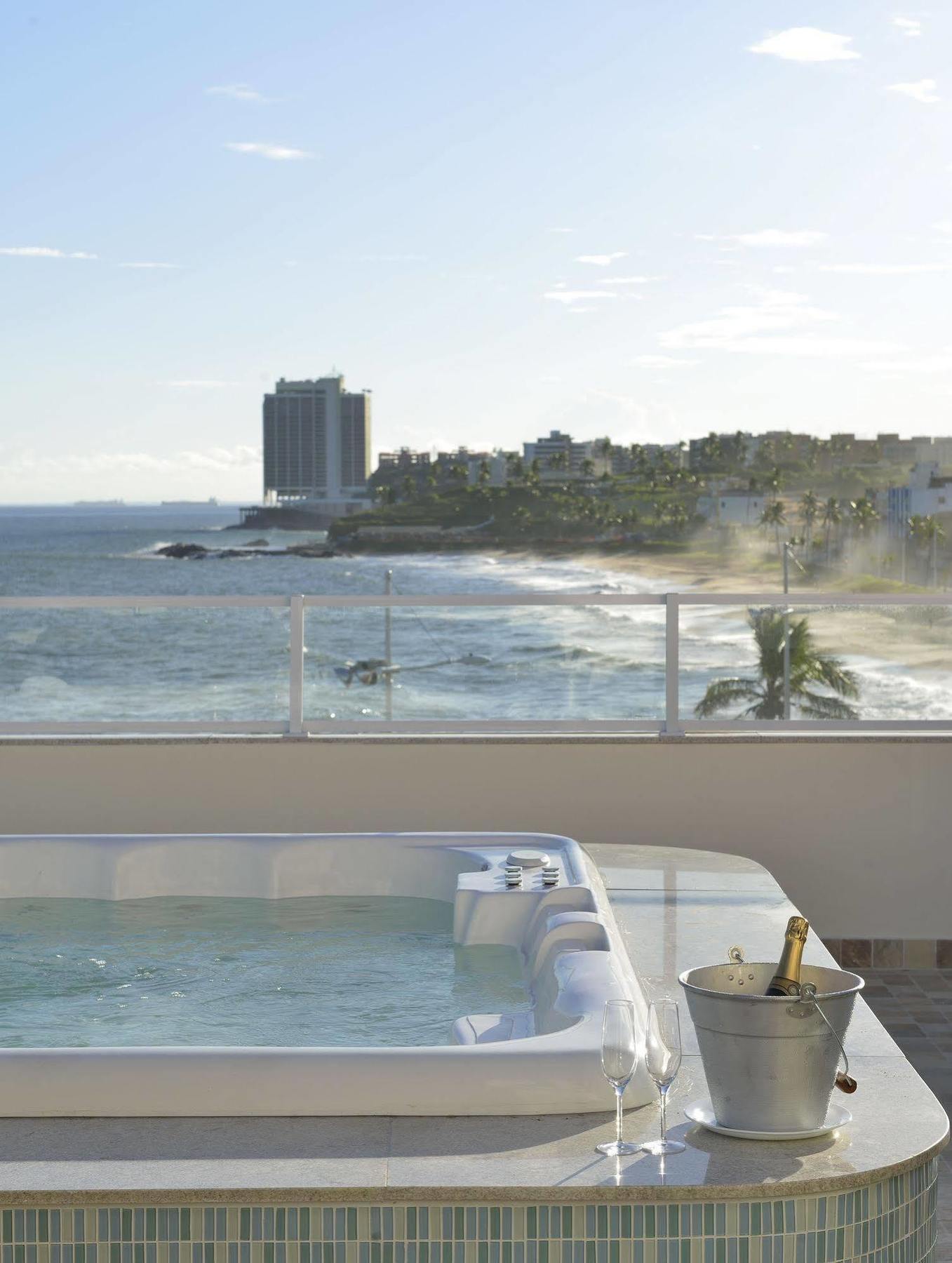 Hotel Rede Andrade Express Salvador Esterno foto